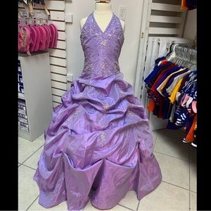 Girl’s Size 8 Lavender Purple Tiffany Design Long Pageant Formal Halter Dress.